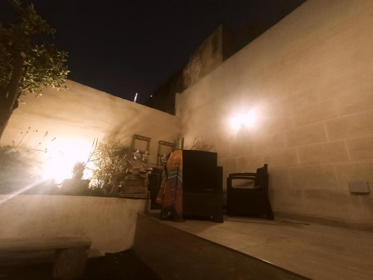 Bed and Breakfast Dhara House Malta Paola Esterno foto